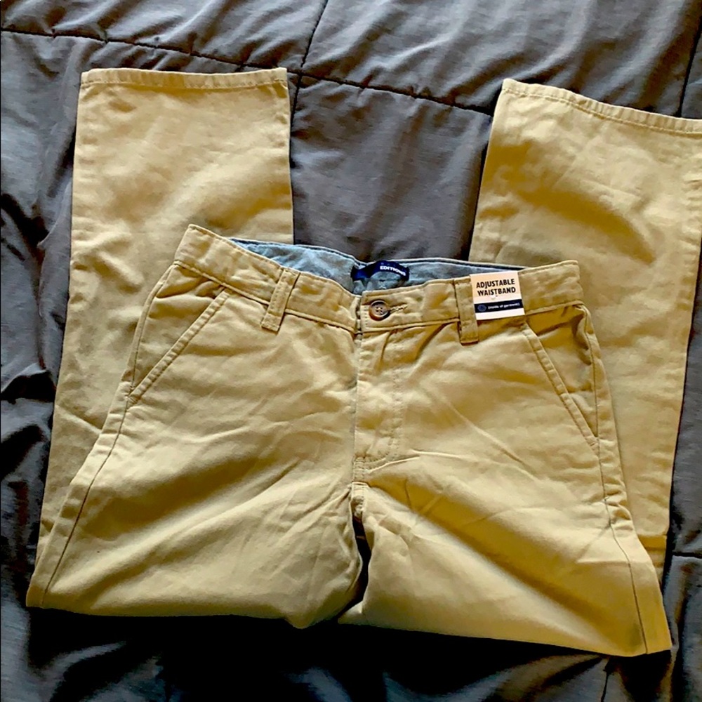 Boys khaki pants.Basic Edition